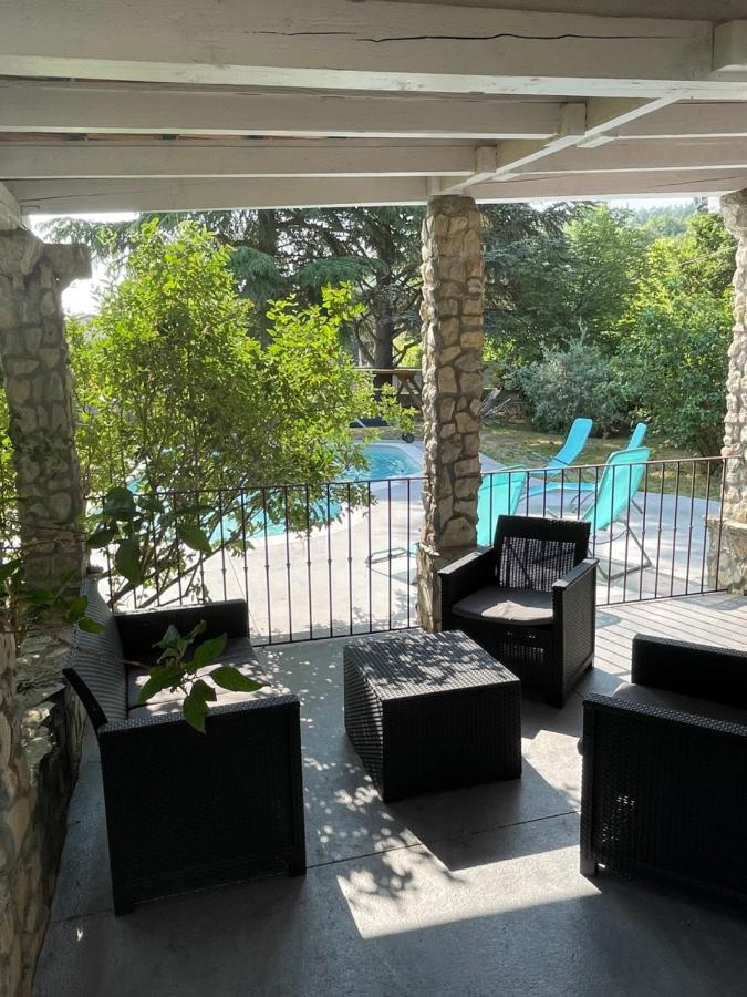 Villa Camille Céreste 외부 사진